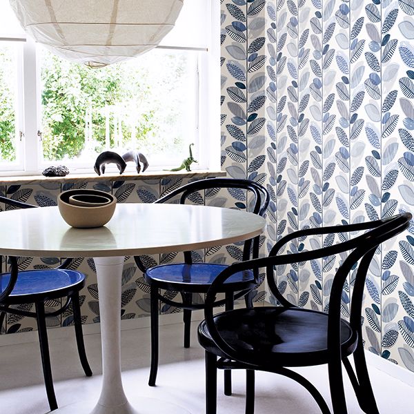 2904-25682 Nyssa Blue Leaves Wallpaper