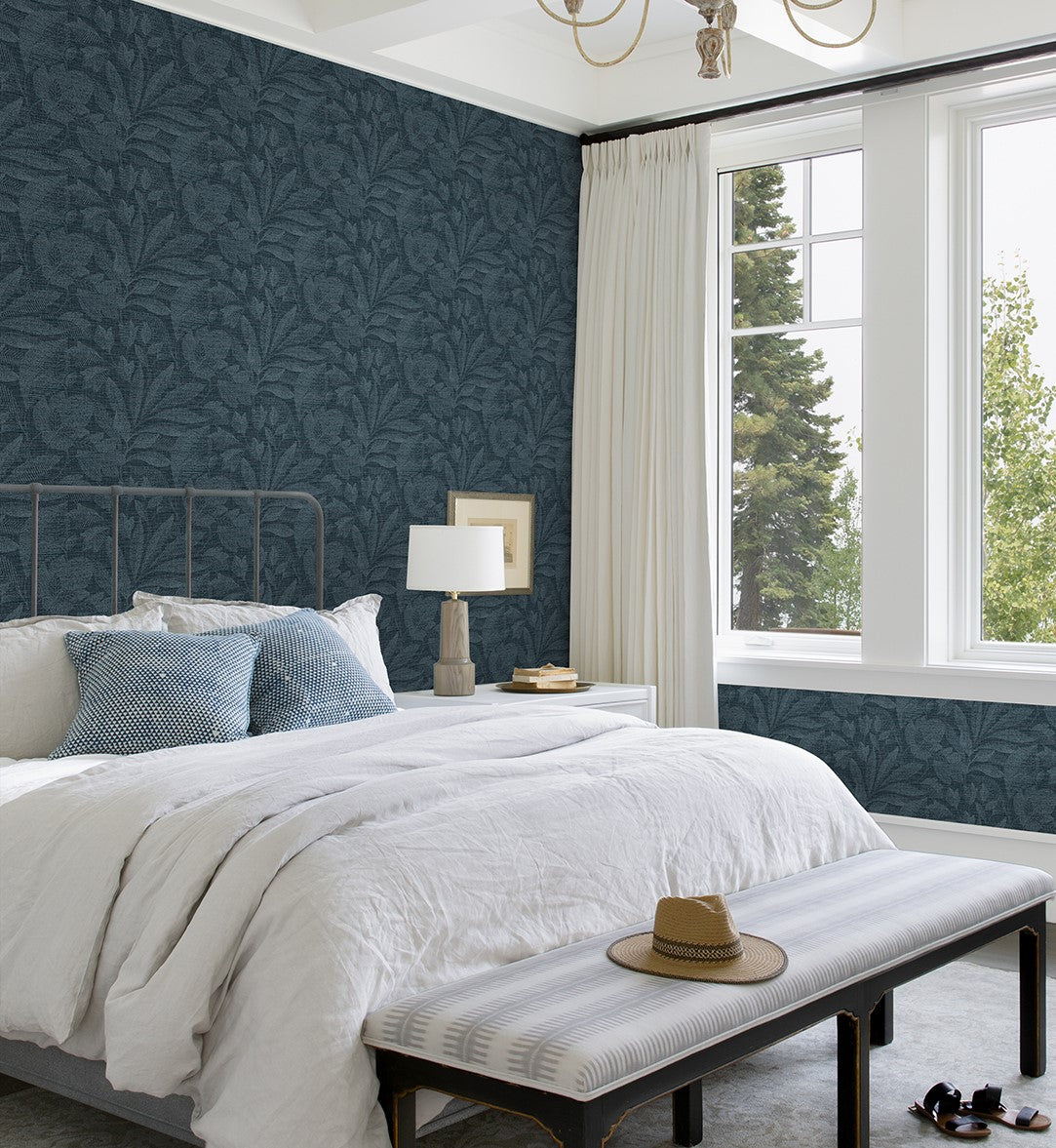 2972-86153 Lei Navy Leaf Wallpaper