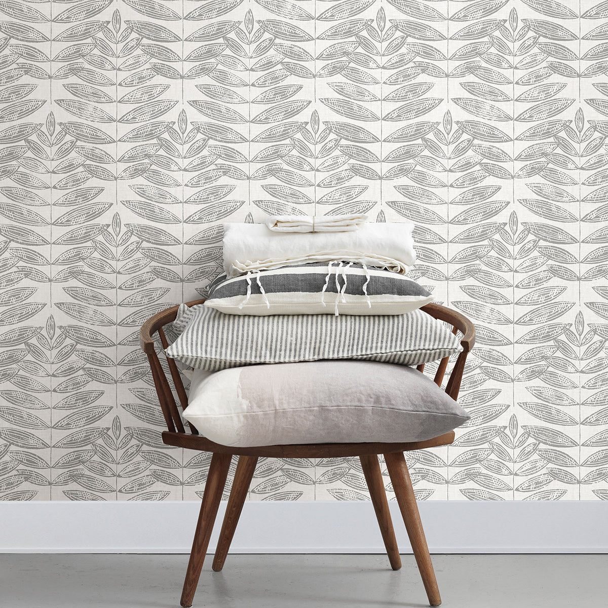 2999-25101 Akira Grey Leaf Wallpaper