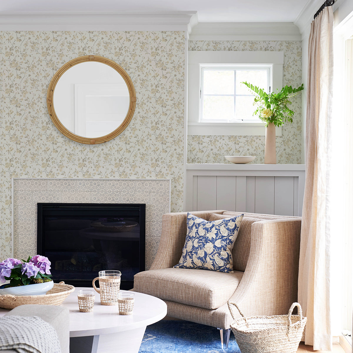 3122-10903 Glinda Light Yellow Floral Trail Wallpaper