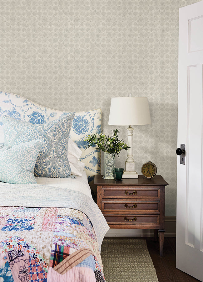 3125-72309 Button Block Light Grey Geometric Wallpaper