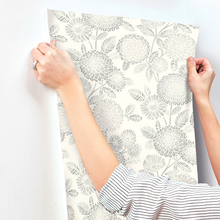 3125-72331 Zalipie Grey Floral Trail Wallpaper