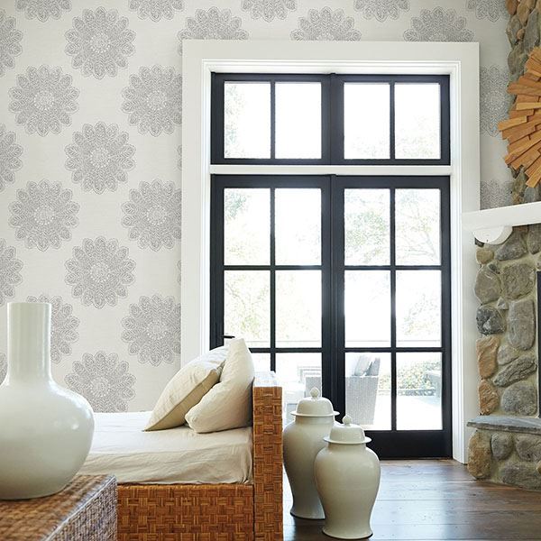 2793-24747 Sol Light Grey Medallion Wallpaper