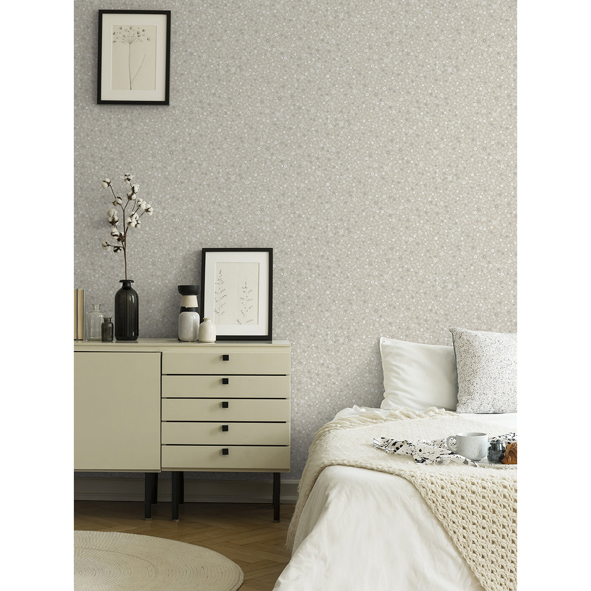 2999-24126 Hummelvik Light Grey Daisy Trail Wallpaper