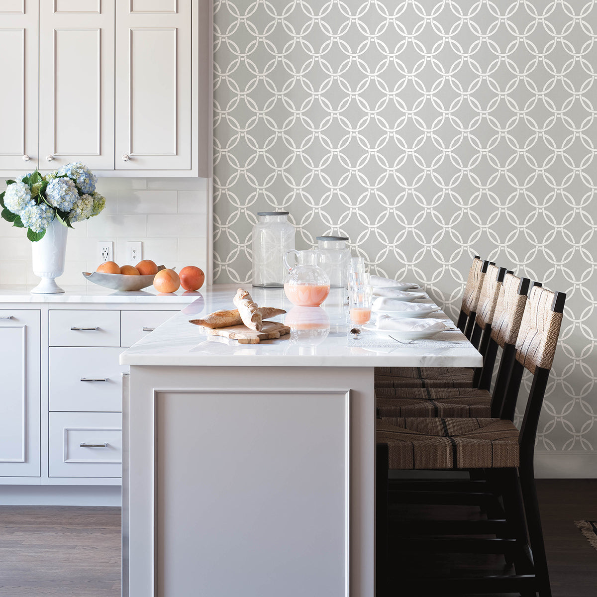 3122-11030 Quelala Grey Ring Ogee Wallpaper
