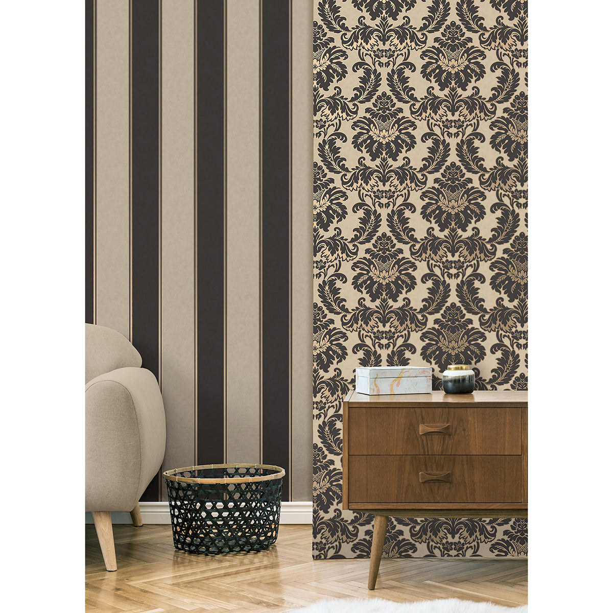 M1707 Rydia Black Stripe Wallpaper