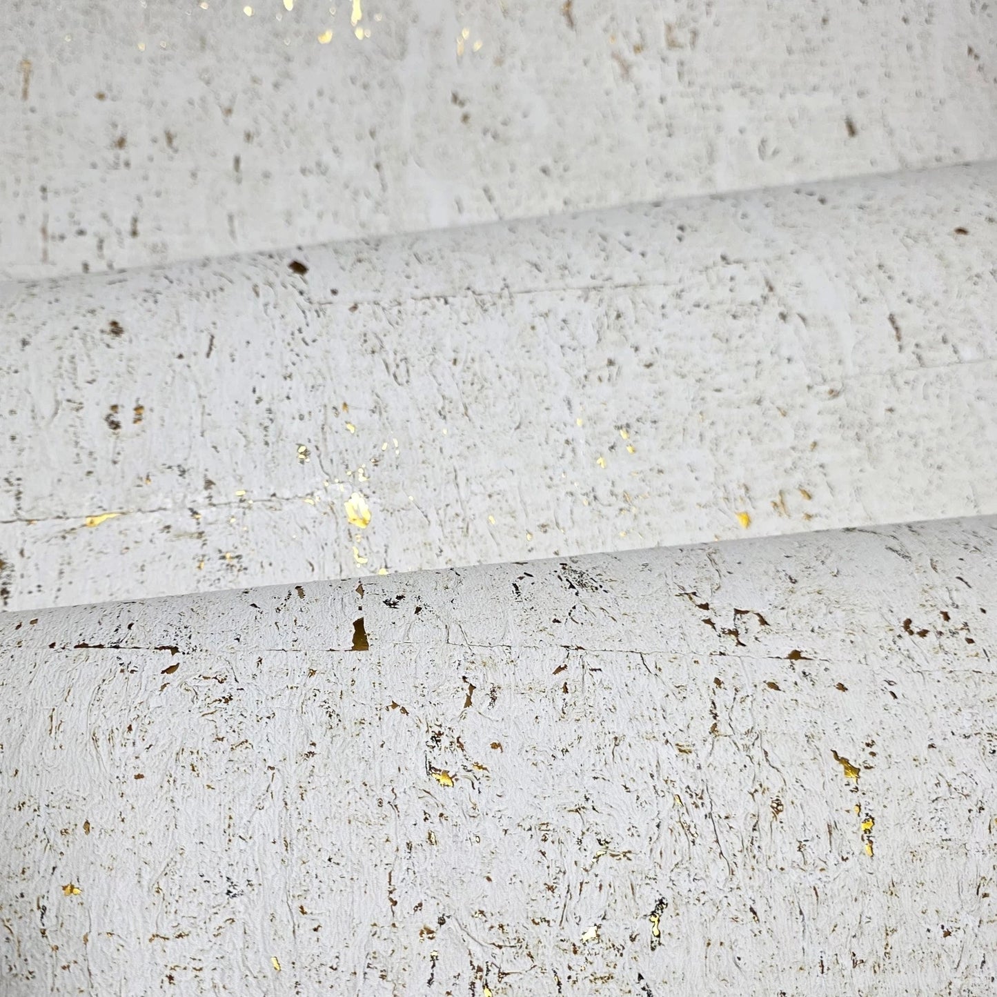 WM014KCG Real natural cork textured golden off white gold metallic foil modern Wallpaper