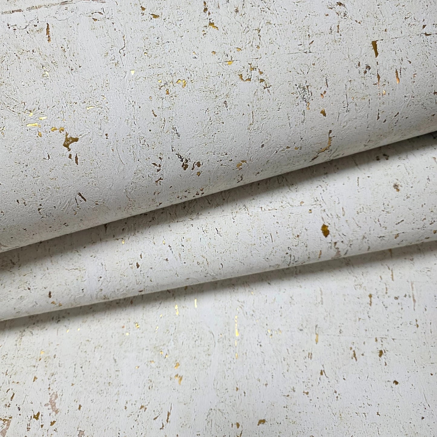 WM014KCG Real natural cork textured golden off white gold metallic foil modern Wallpaper