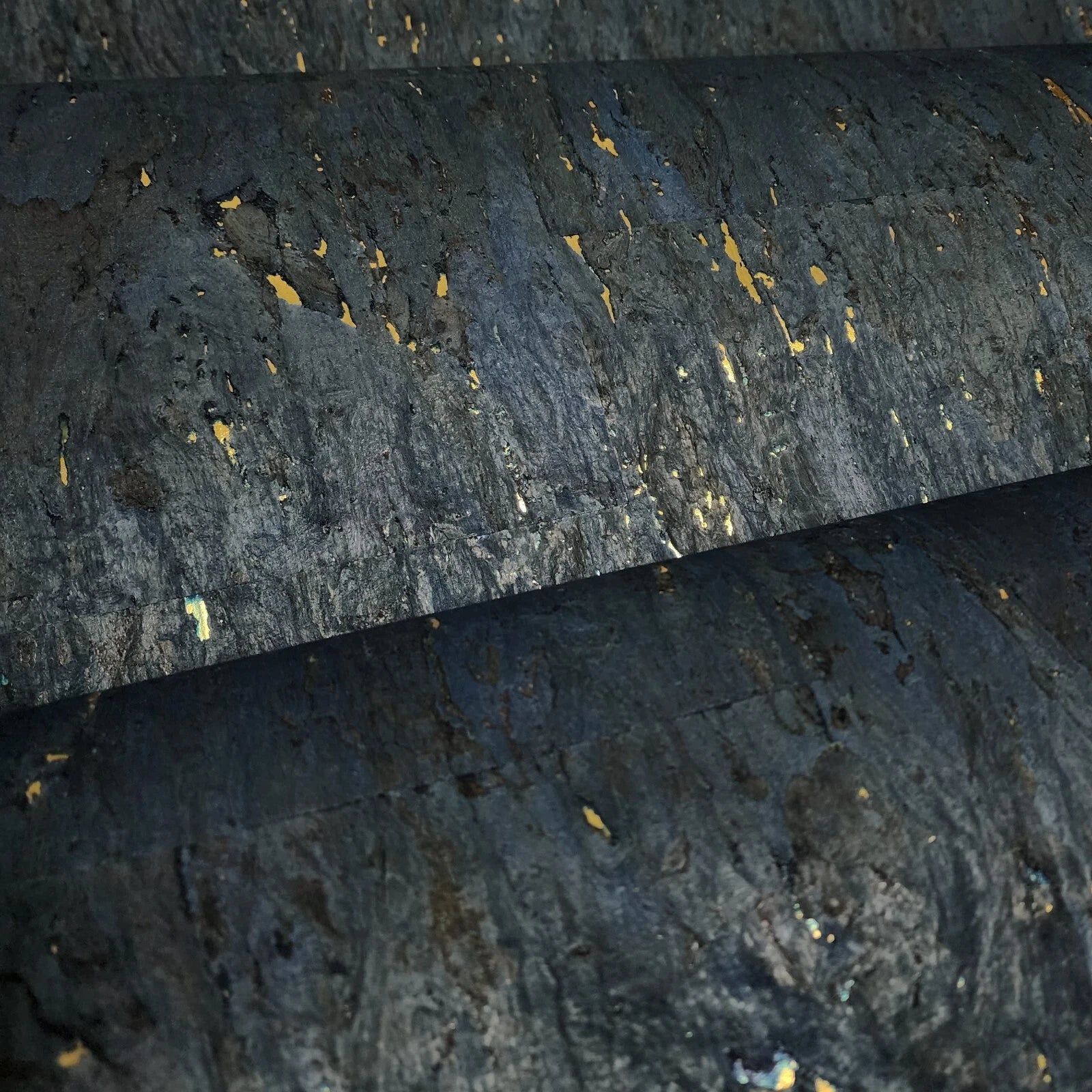 WM843801 Real natural cork Wallpaper textured dark navy blue gold metallic wallcoverings