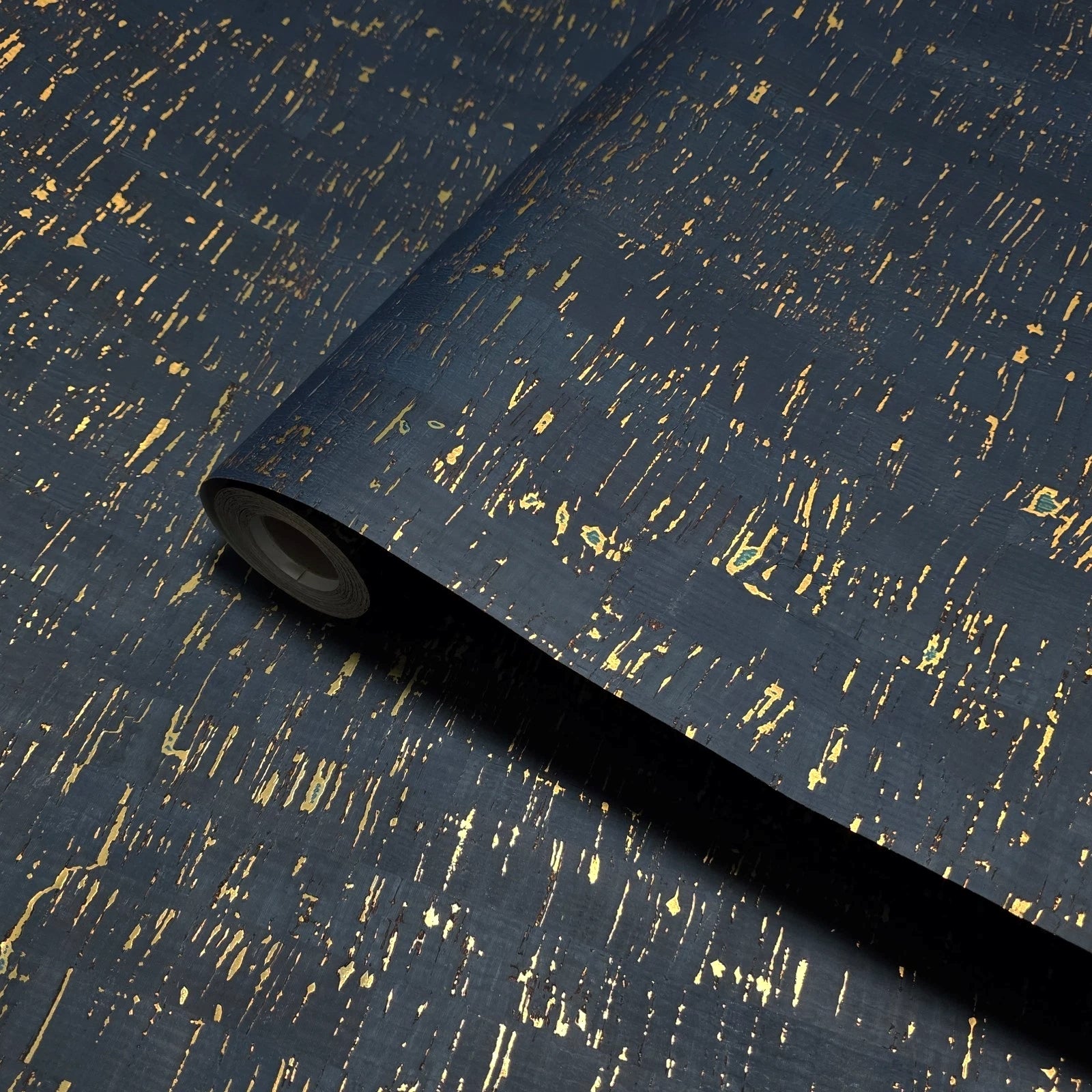 WM865301 Enhanced natural cork deep navy gold metallic foil striped textured Wallpaper