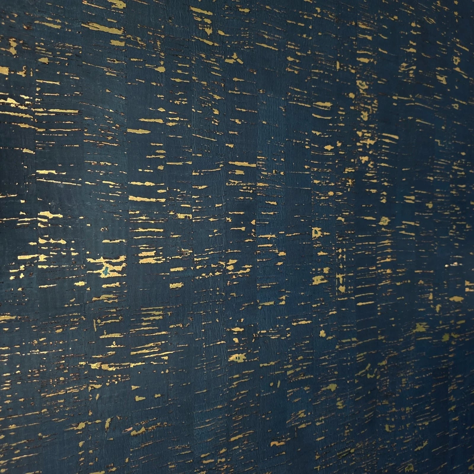 WM865301 Enhanced natural cork deep navy gold metallic foil striped textured Wallpaper