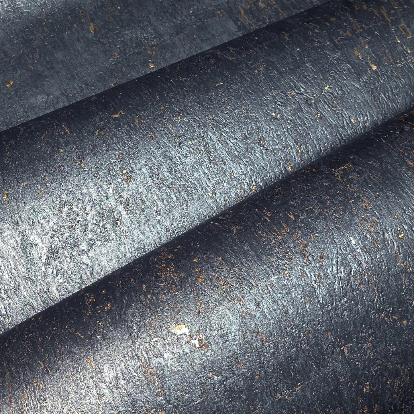 WM868KCG Real Natural cork Gray charcoal platinum gold metallic foil textured Wallpaper